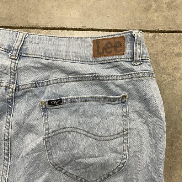 Lee Jeans Womens 18W Plus Light Wash Stretch Denim Straight Leg 5 Pocket - Picture 8 of 8